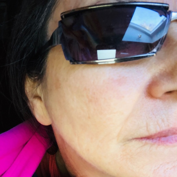 Meet your Posher, Karen - Picture 1 of 16